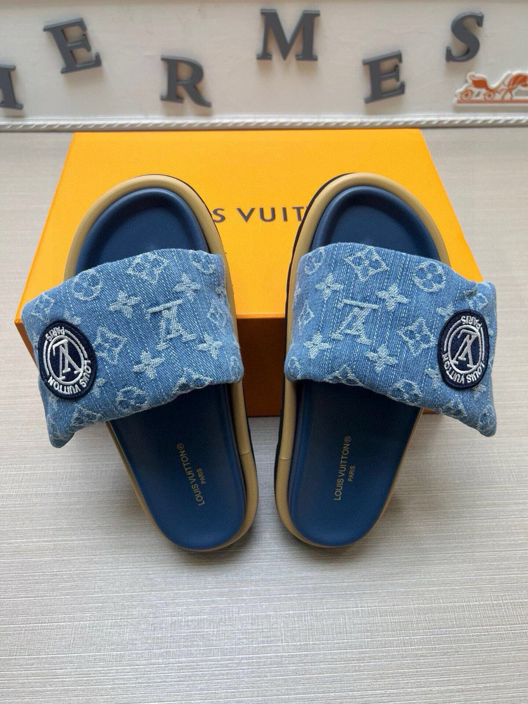 5QE7ZDE Stylish Slippers