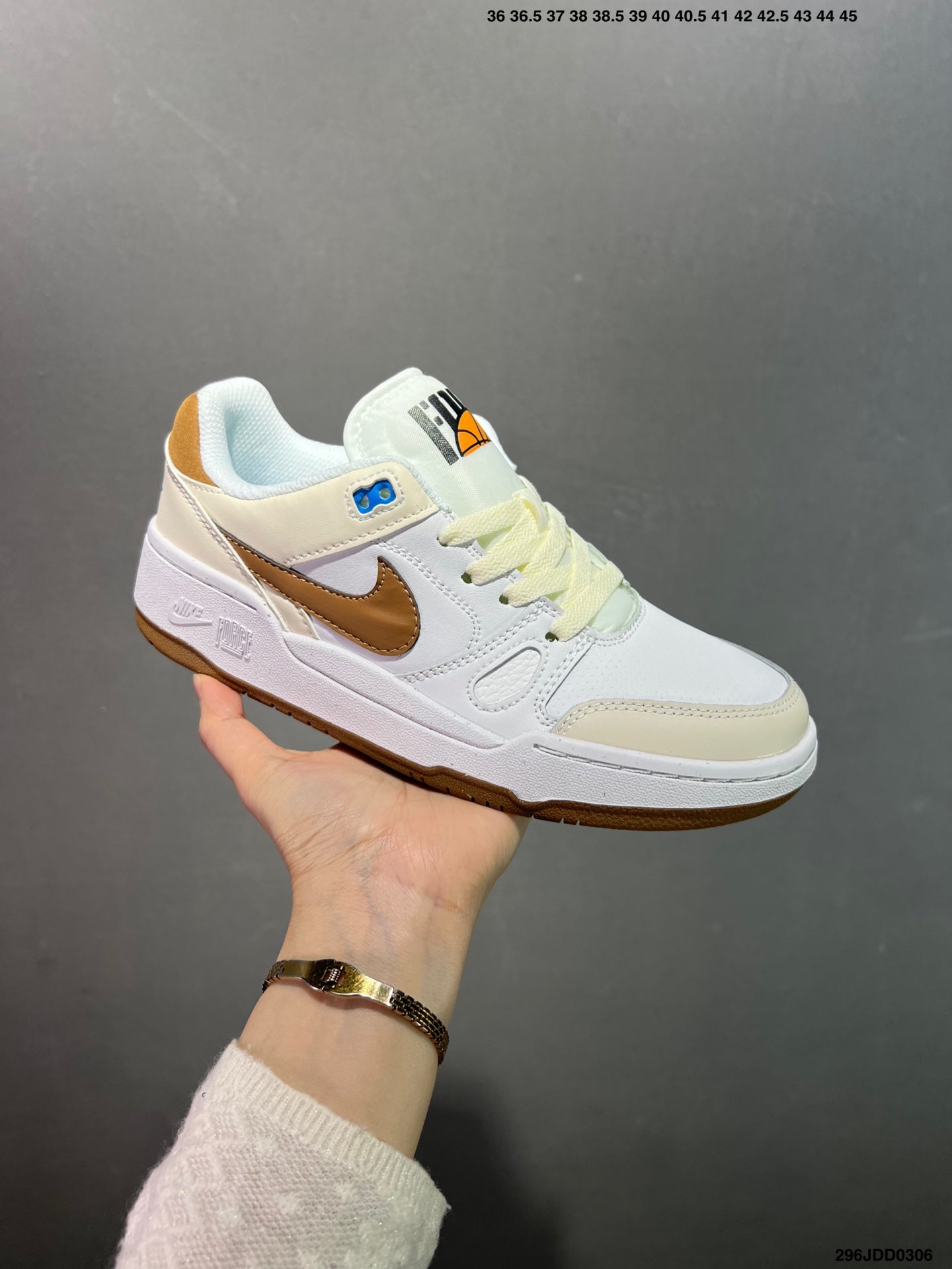 435ZA63ZDE Stylish shoes