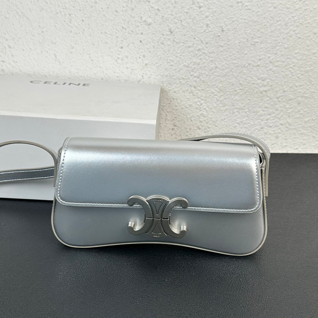 1XE271BDE Stylish leather bag 