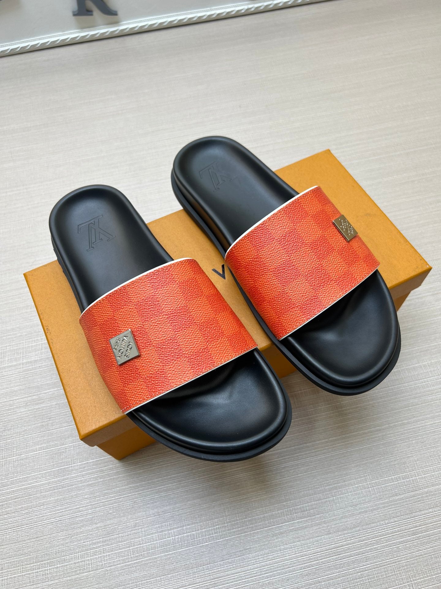 54E69ZDE Stylish slippers