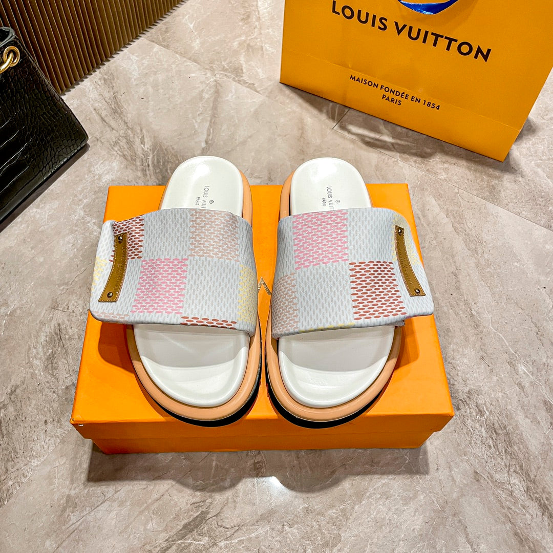 14E211ZDE Stylish Slippers