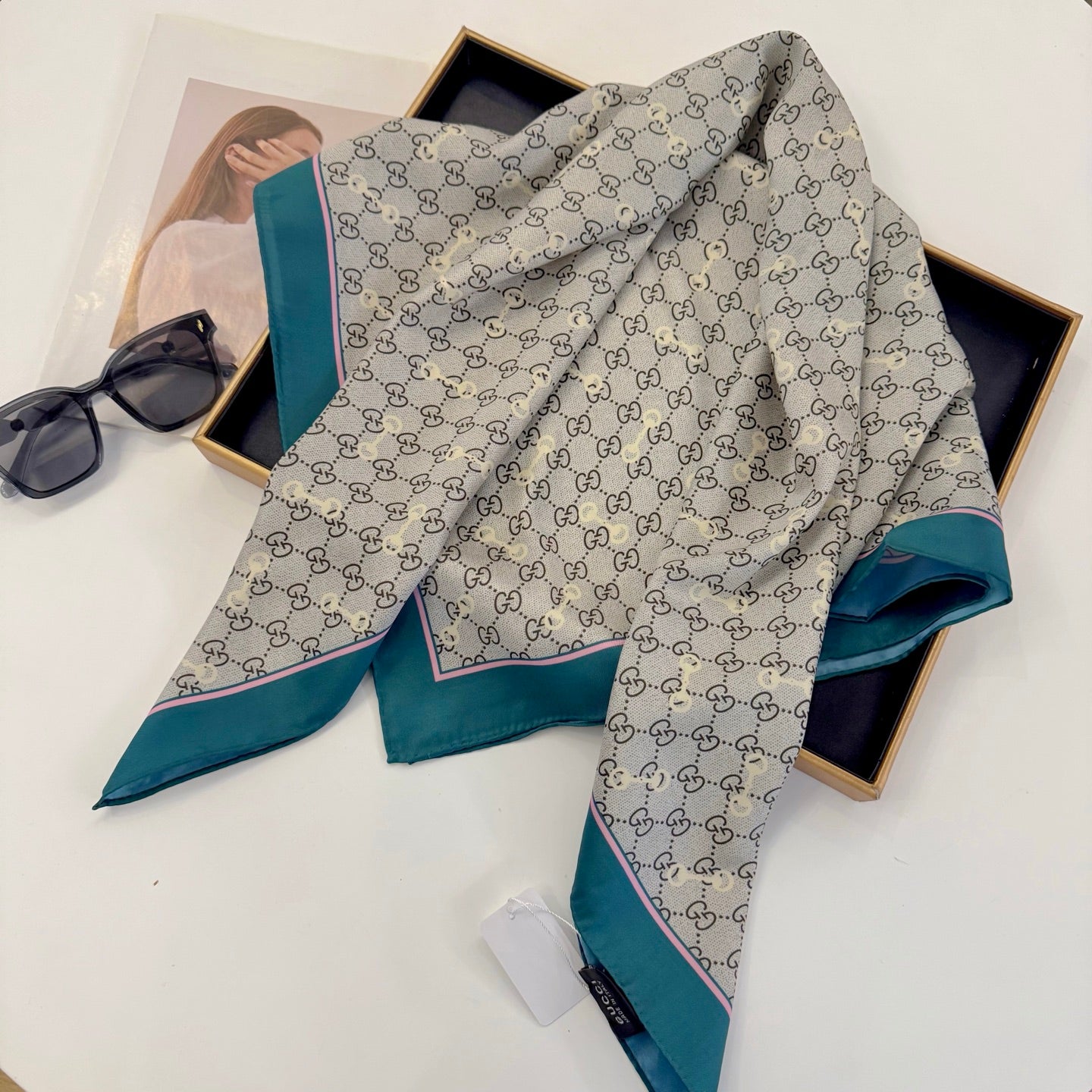 155NB2WDE Stylish Silk Scarve