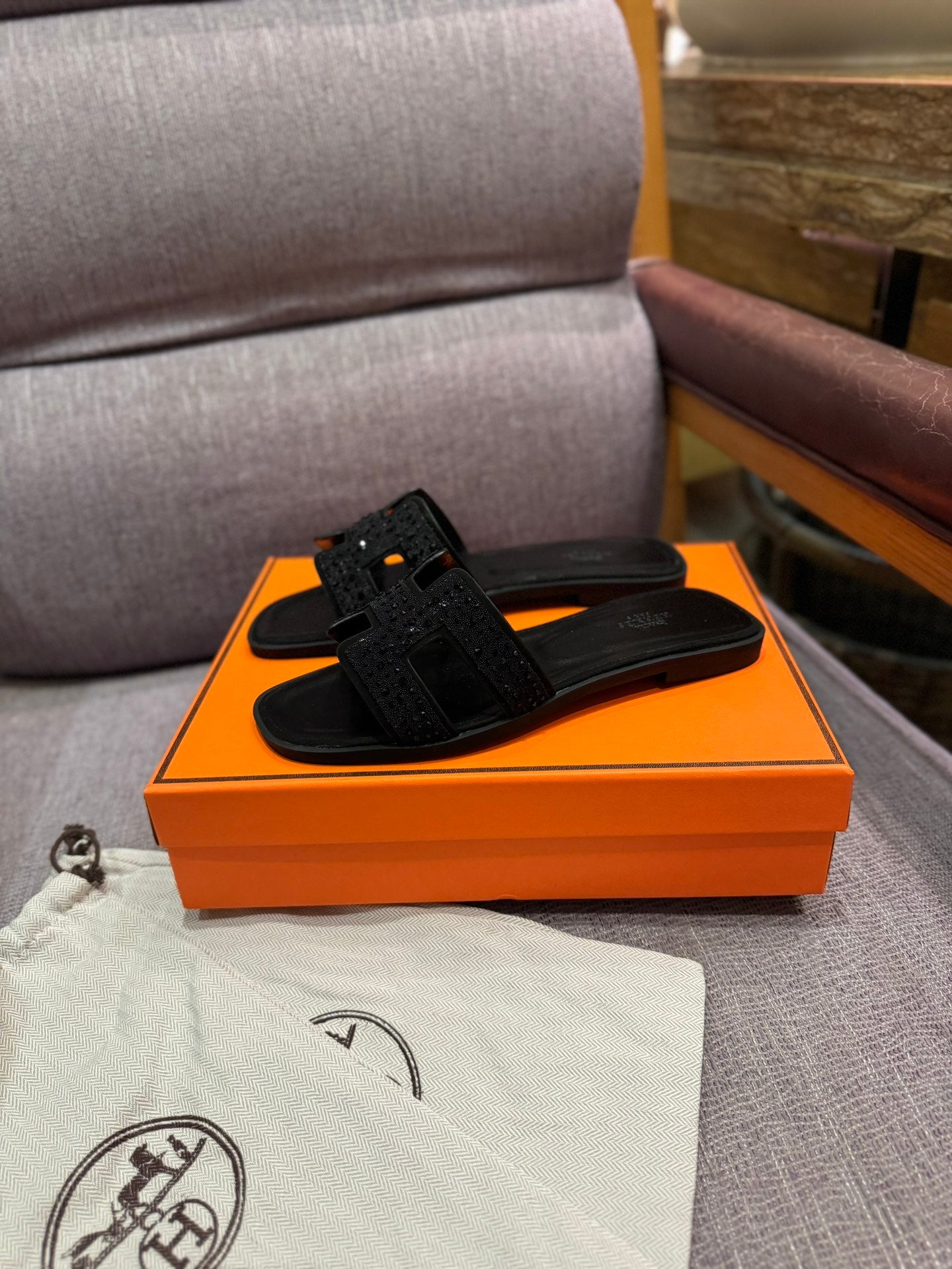 1ZH232ZDE Stylish Slippers