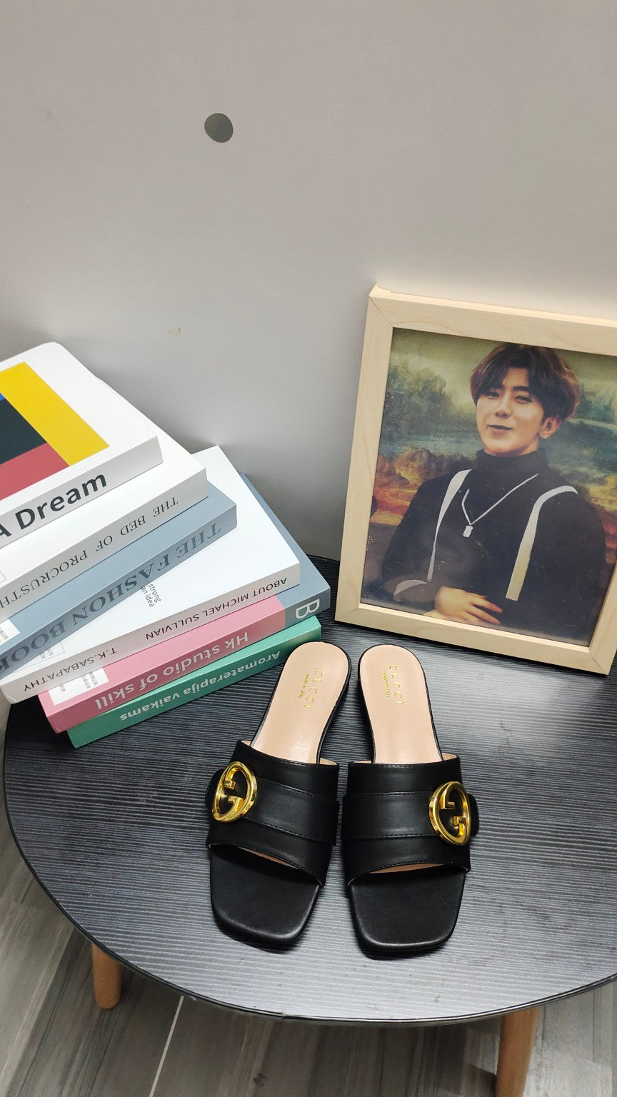 14B101ZDE Stylish Slippers