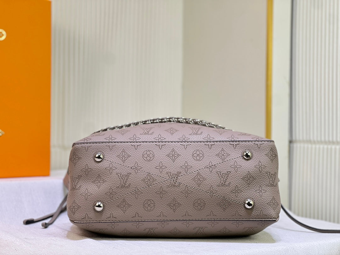 155NE39BDE Stylish leather bag