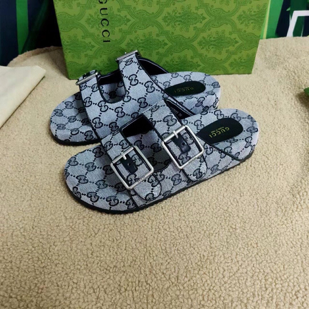 54B124ZDE Stylish slippers