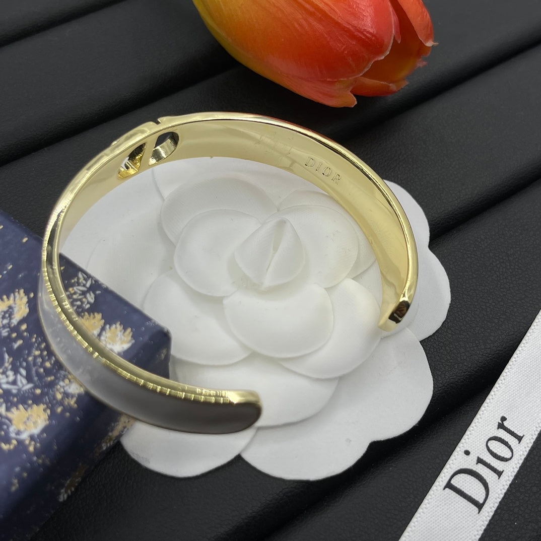 14D671KDE Stylish Bracelets