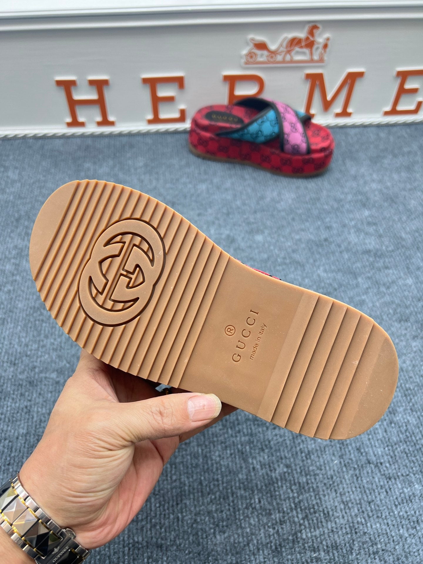 5YB69ZDE Stylish Slippers