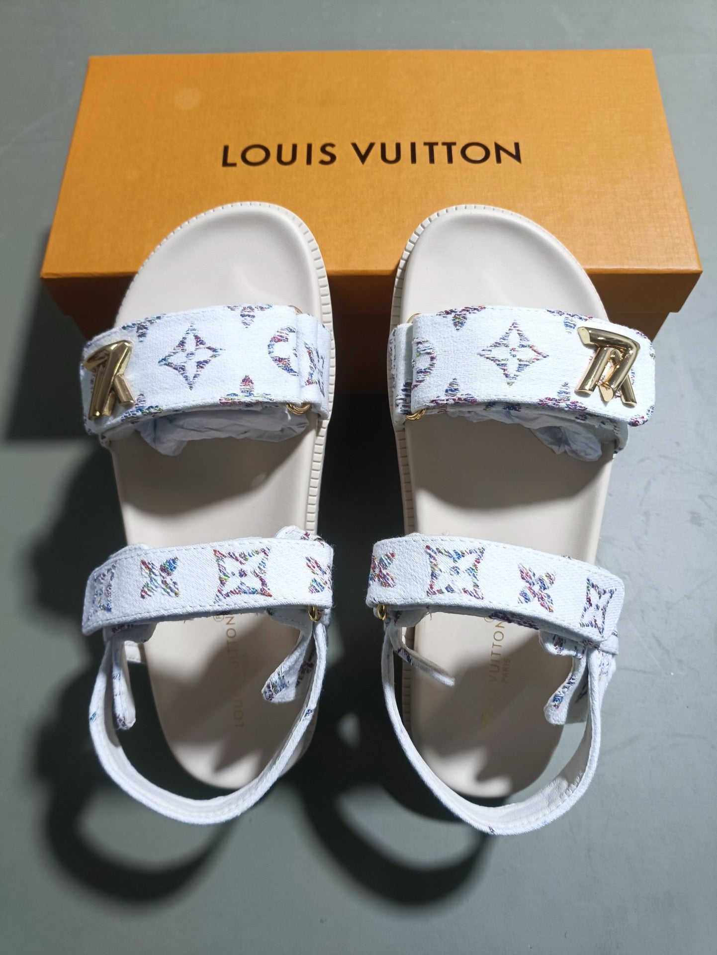 5LE211ZDE Stylish sandals