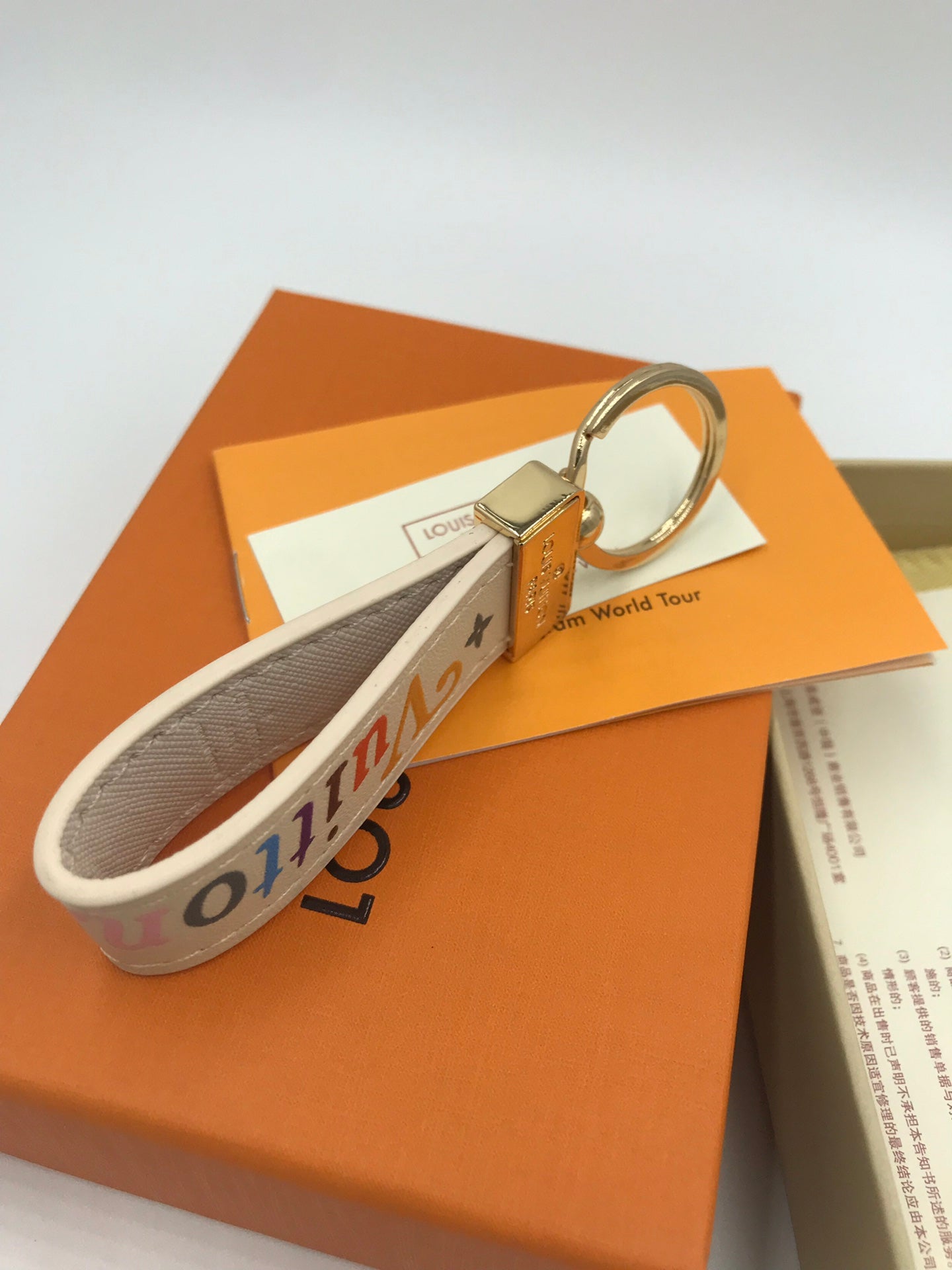 1E8ADE Stylish  Keychains
