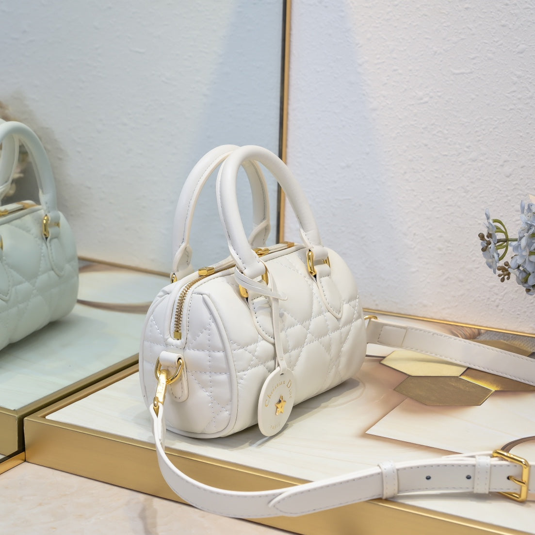 2WD32BDE Stylish leather bag