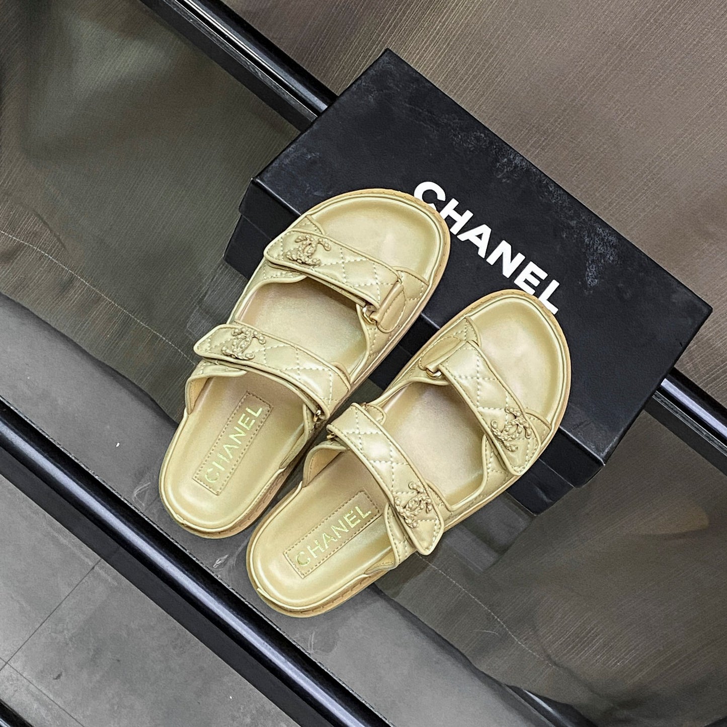 14C75ZDE Stylish Slippers