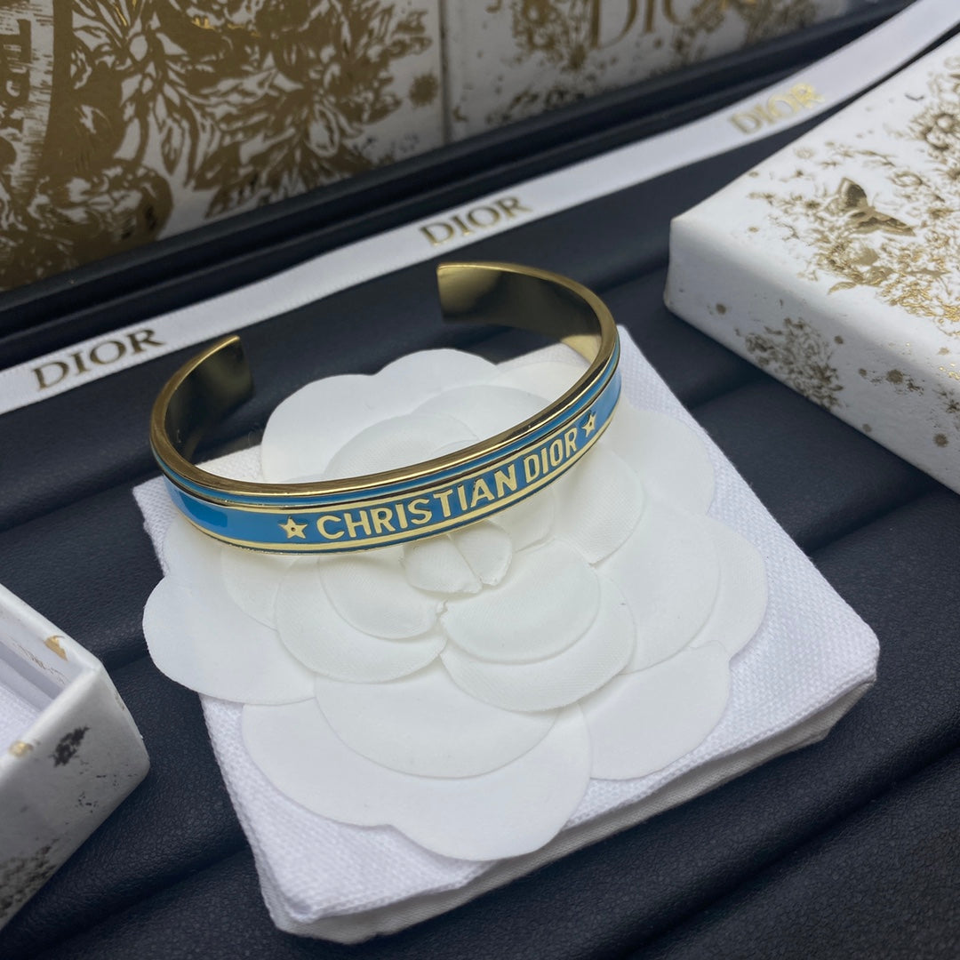 1YD469KDE Stylish Bracelets