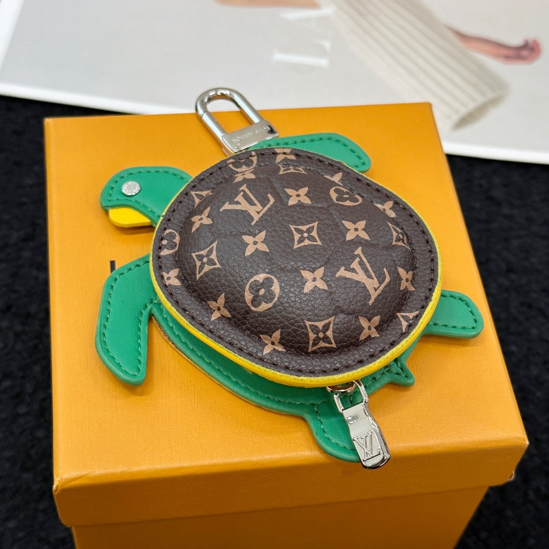 14E25ADE Stylish key closure