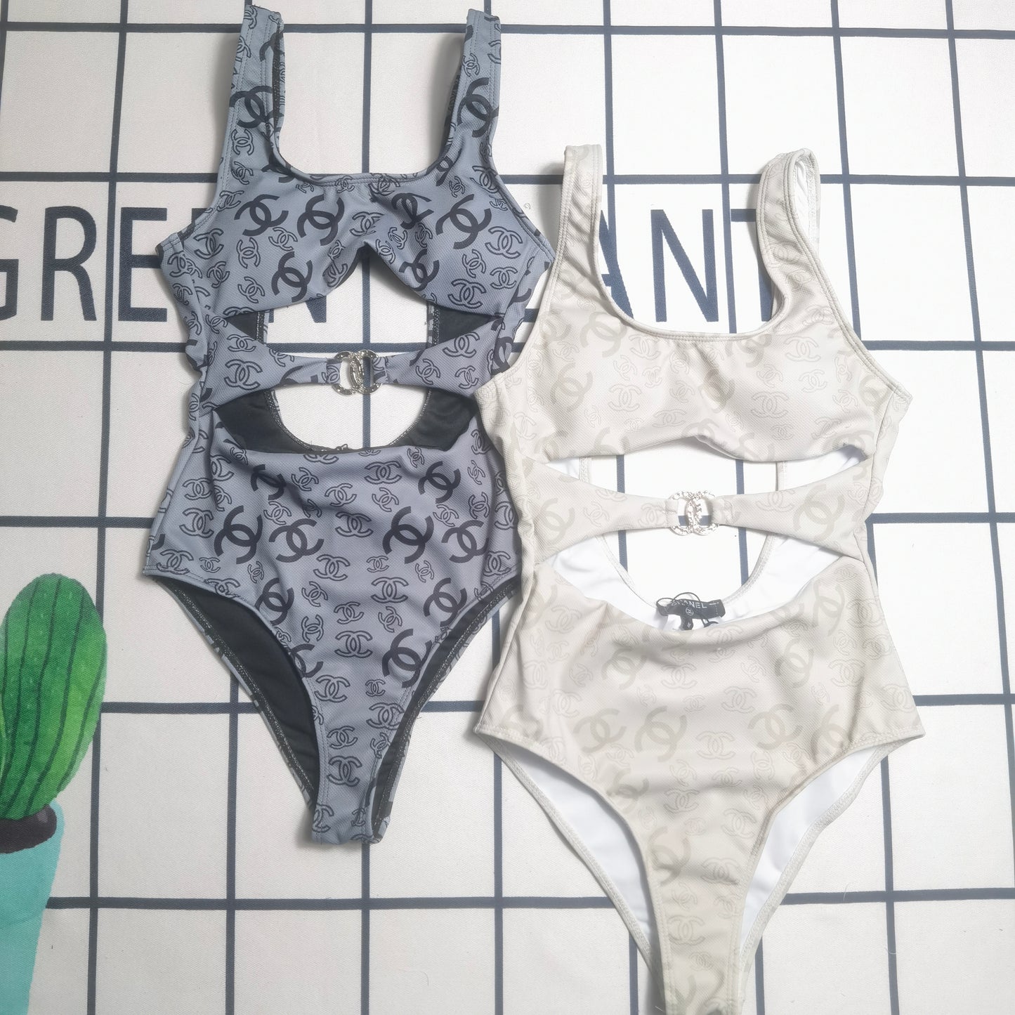 155ZC370YDE Stylish Bikini swimsuit