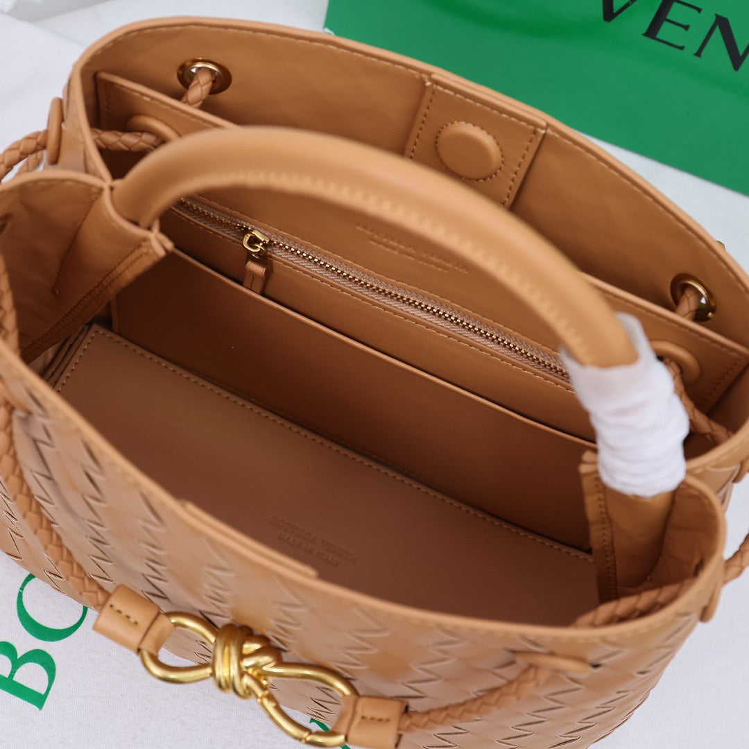 1XA80BDE Stylish leather bag