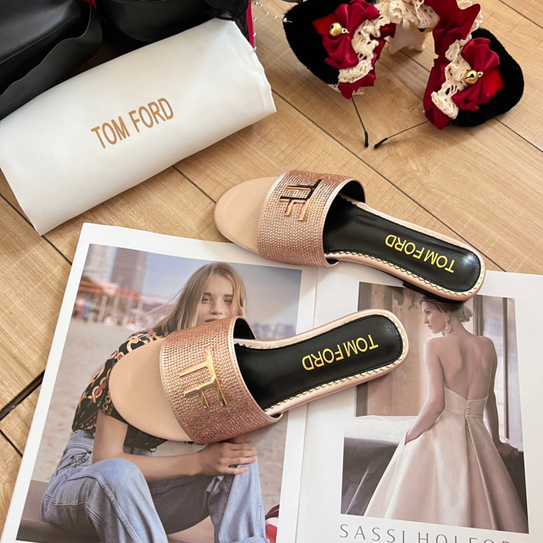 14A89ZDE Stylish Slippers