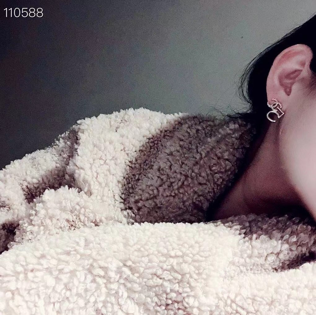 1YC167EDE Stylish Earrings