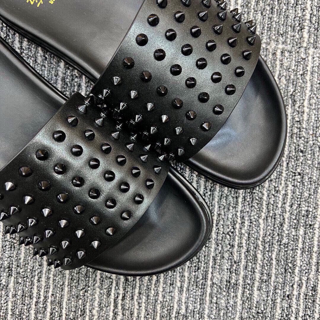 54A126ZDE Stylish slippers