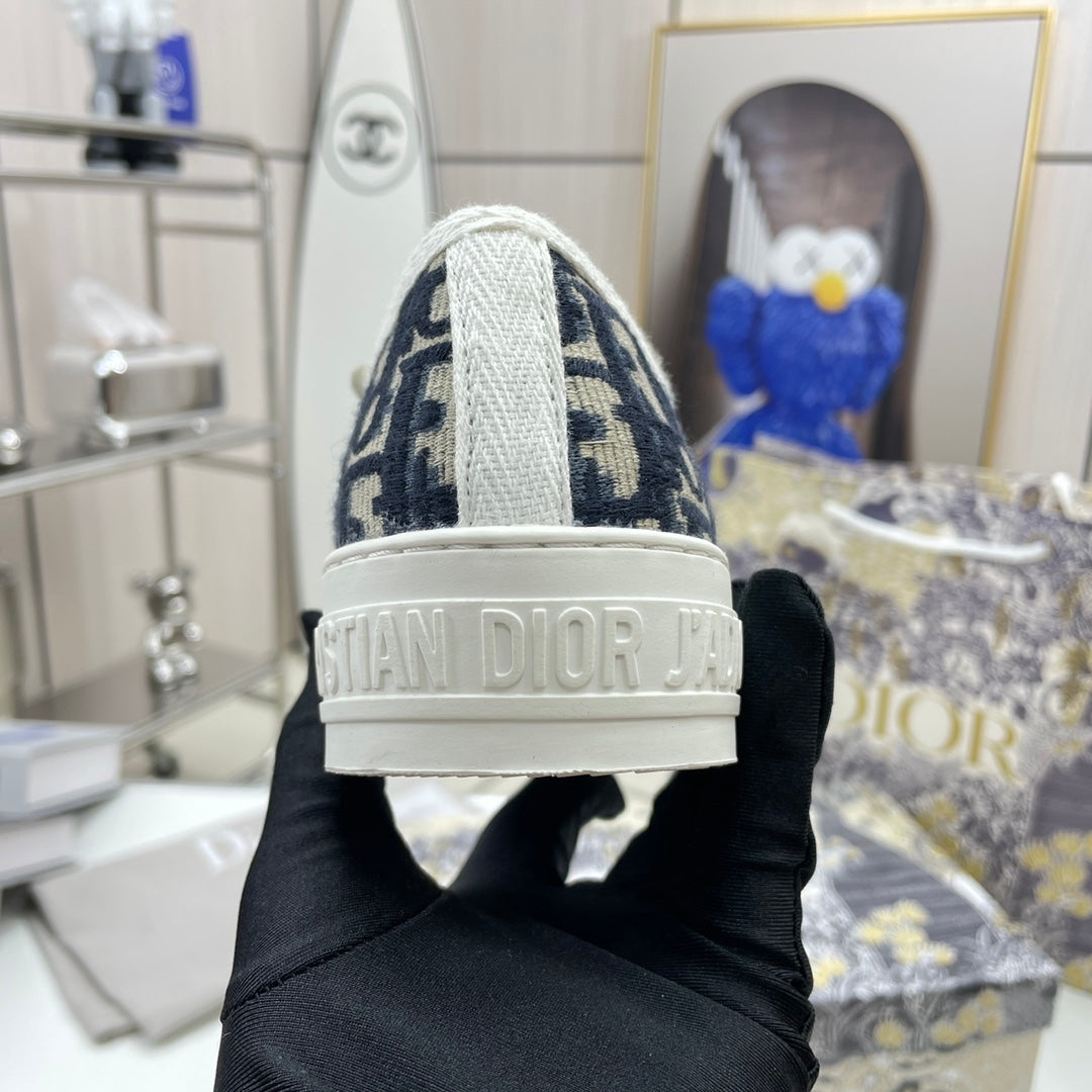 1XD65ZDE Stylish shoes