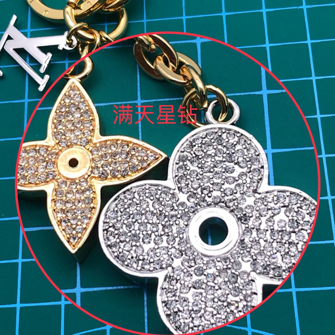 1E10ADE Stylish  Keychains