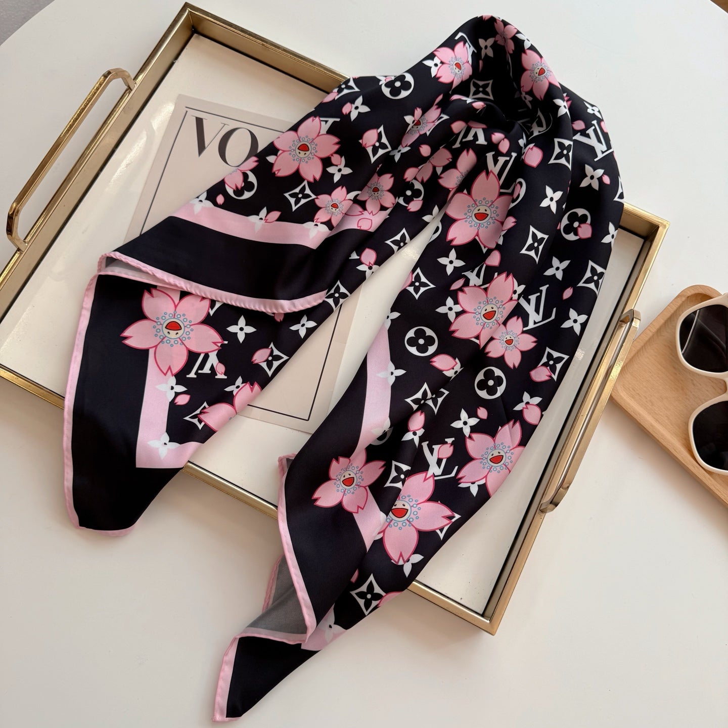 165NE99WDE Stylish Silk Scarve