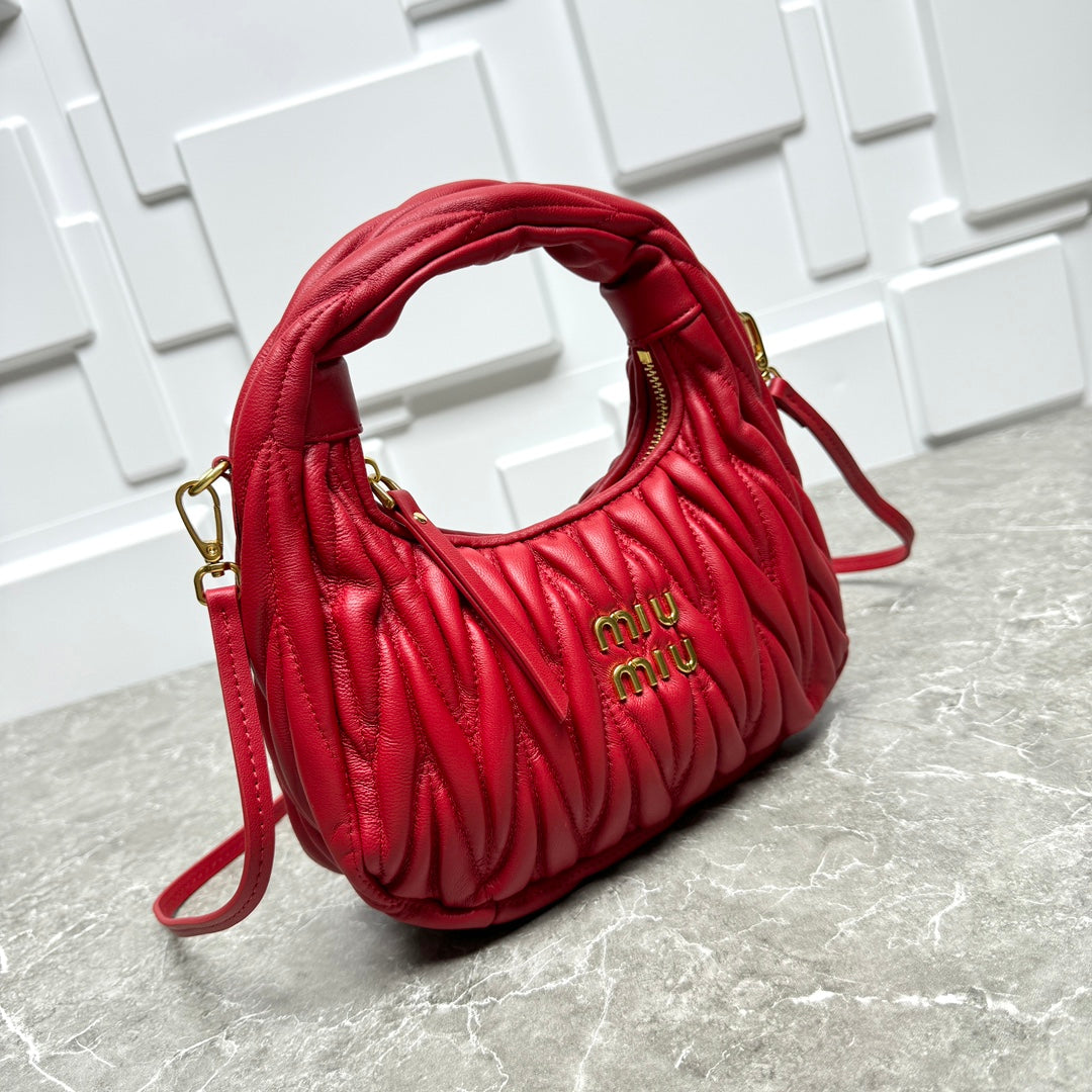 2WA19BDE Stylish leather bag