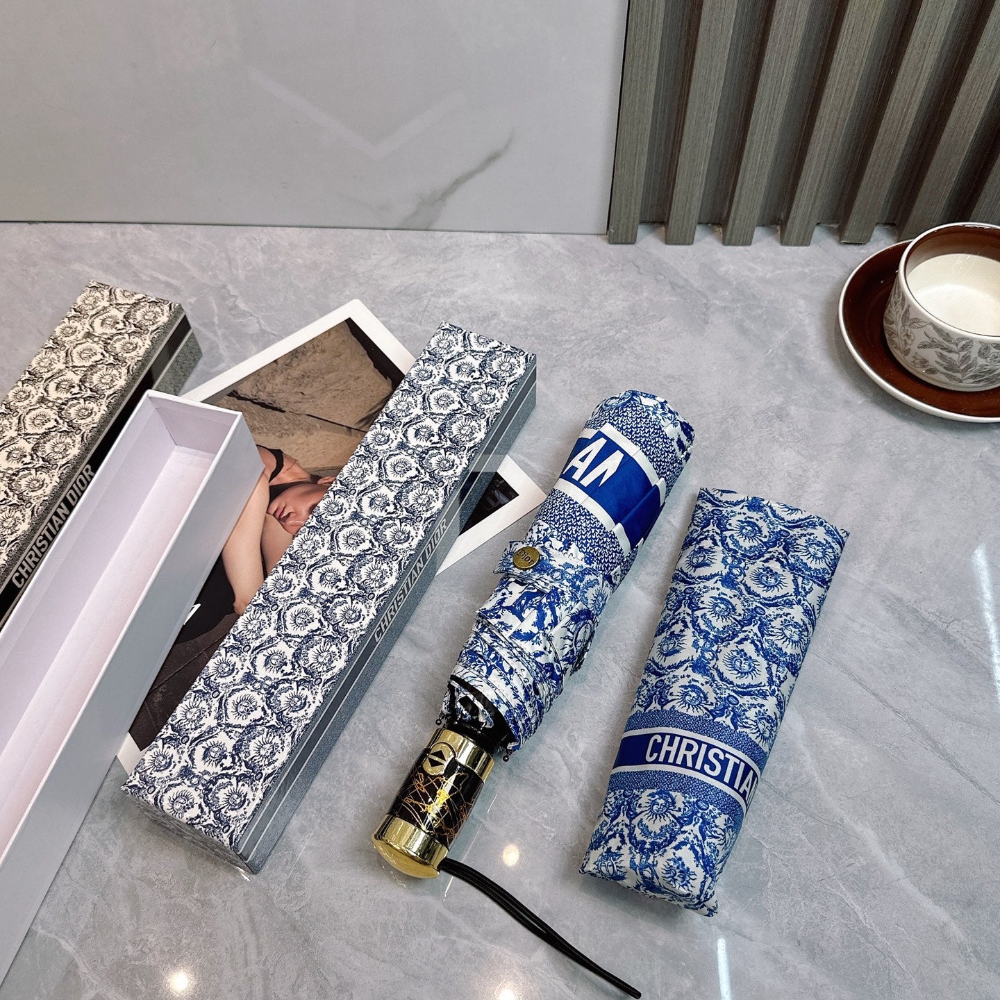 15RD13SDE Stylish UV resistant umbrella