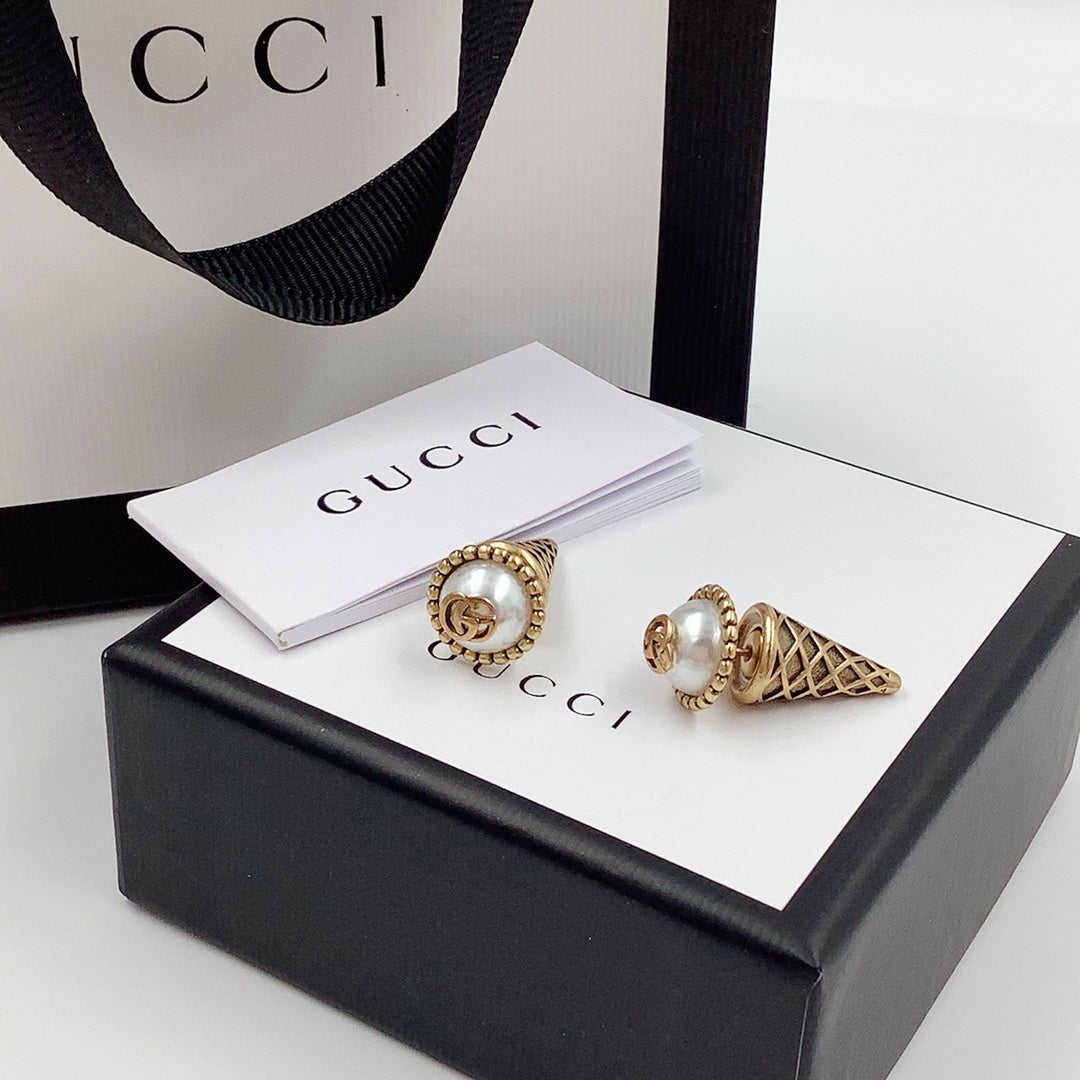 14B1030EDE Stylish Earrings