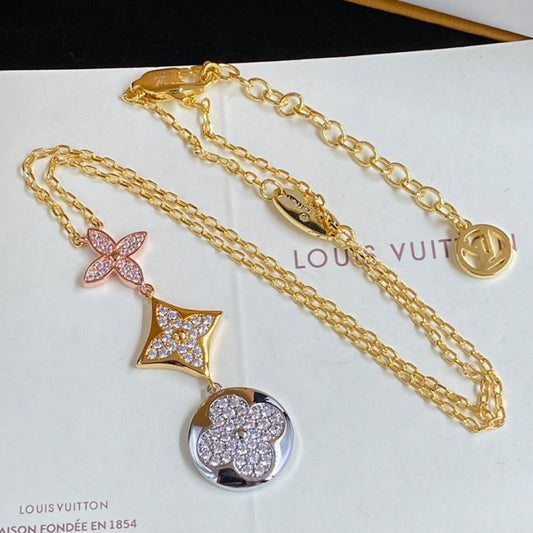 14E962XDE Stylish Necklaces