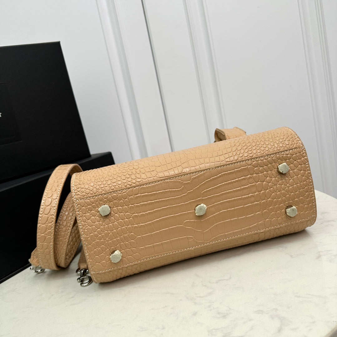 1XSL268BDE Stylish leather bag 