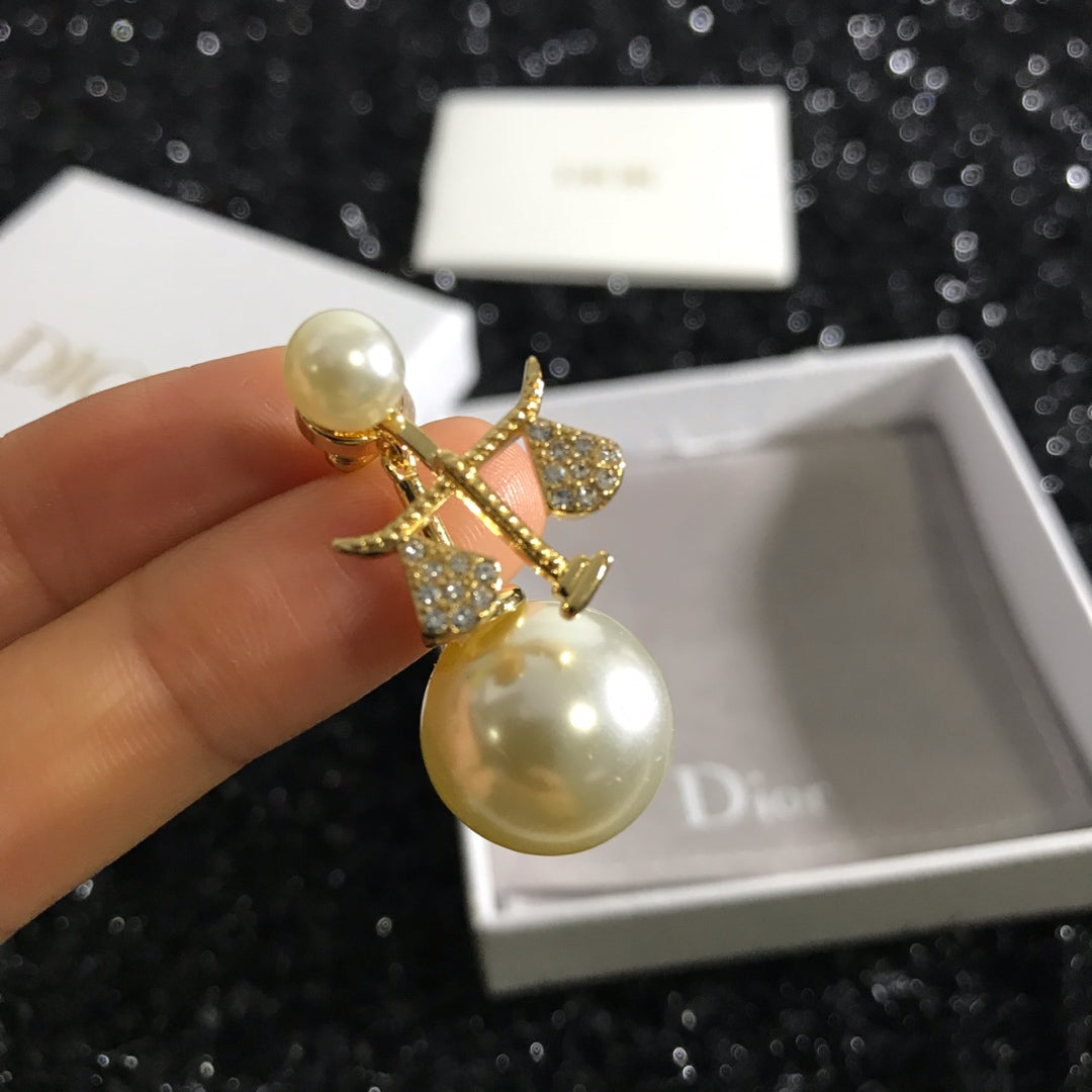 1YD375EDE Stylish Earrings