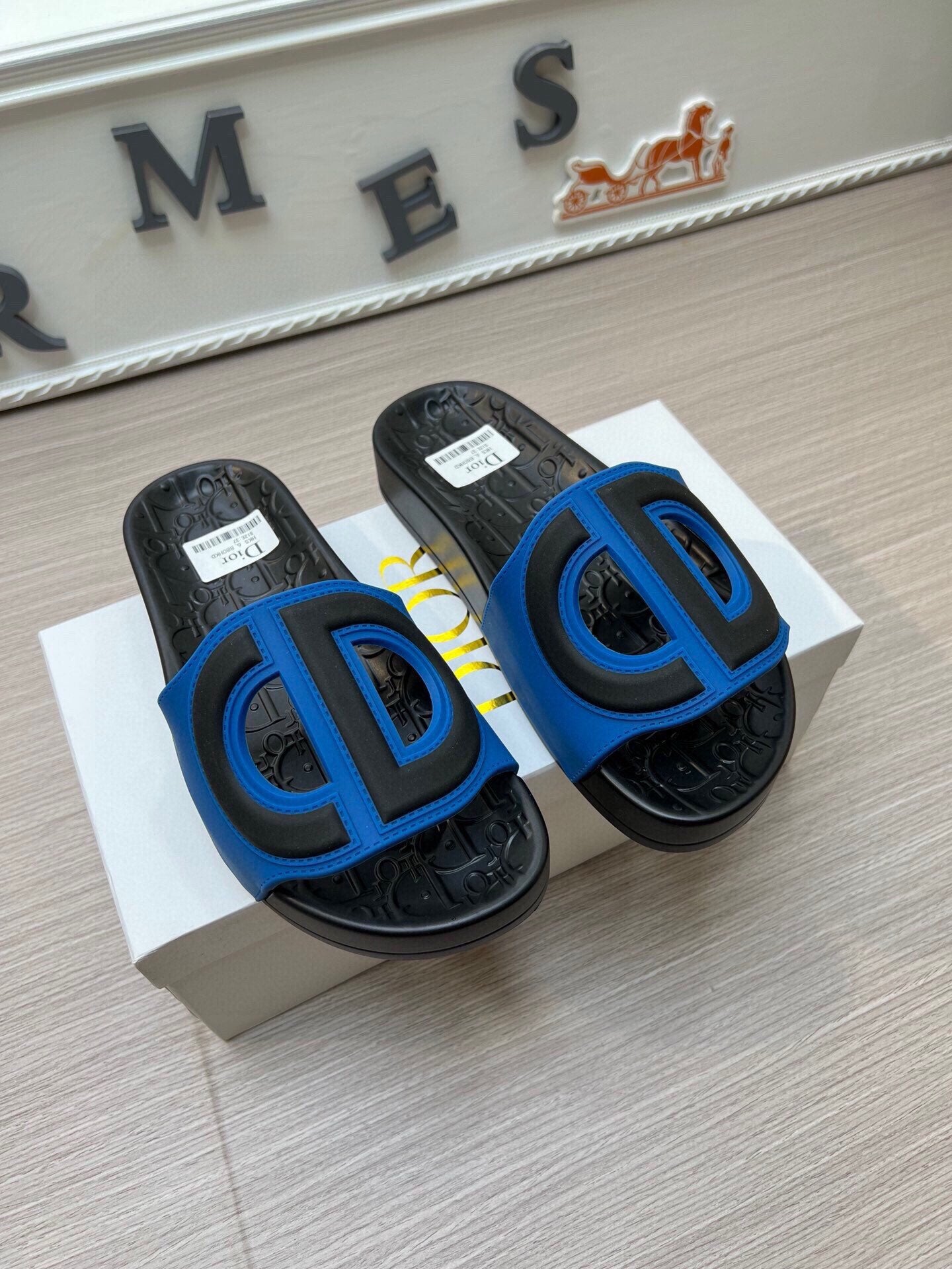 5LD213ZDE Stylish Slippers
