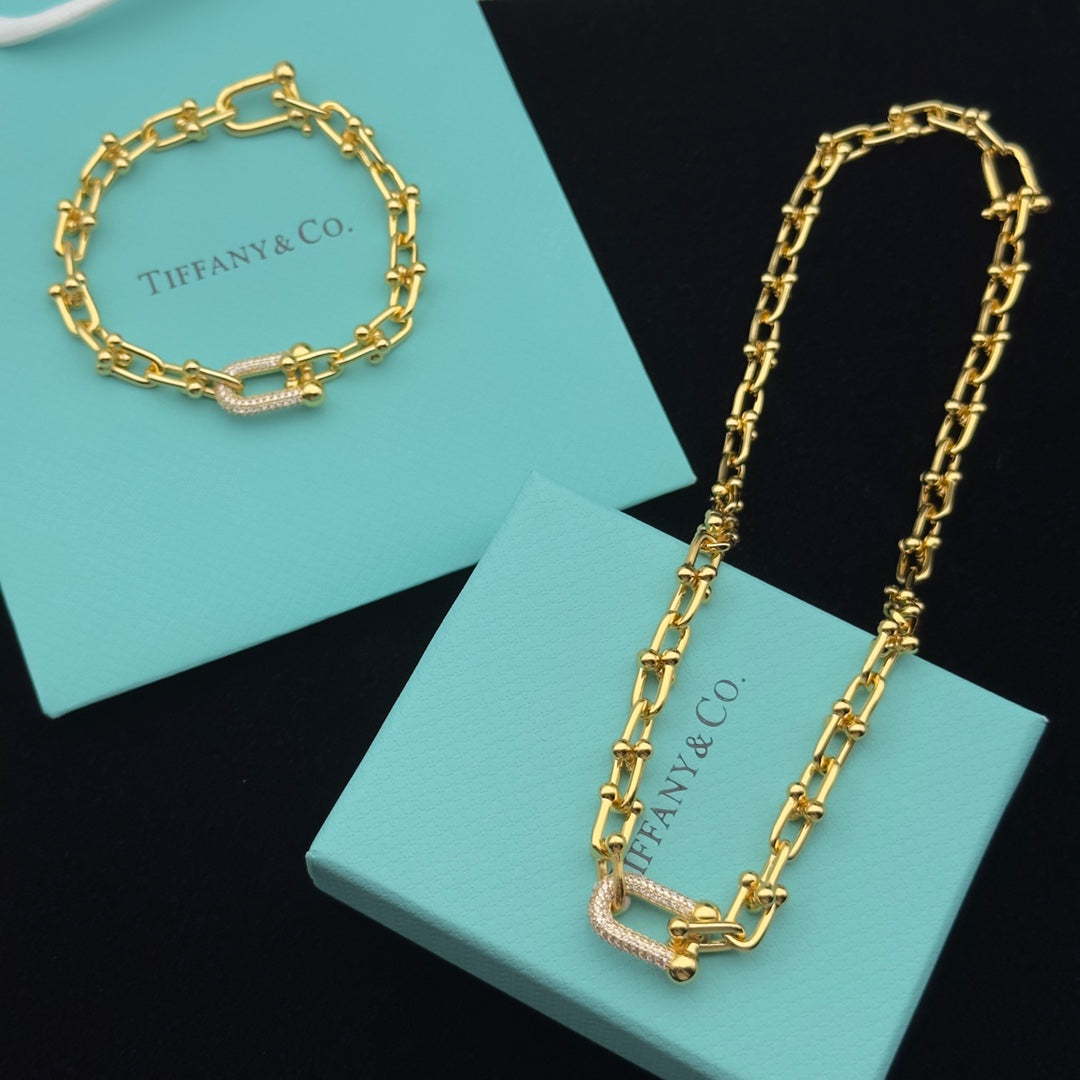 8XT31XDE Stylish  Earring Bracelets Necklaces