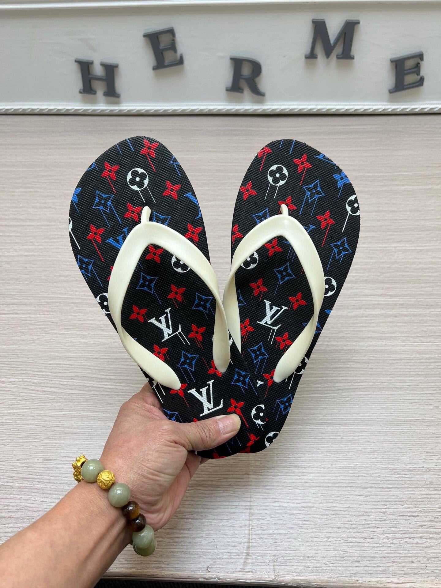 54E55ZDE Stylish slippers