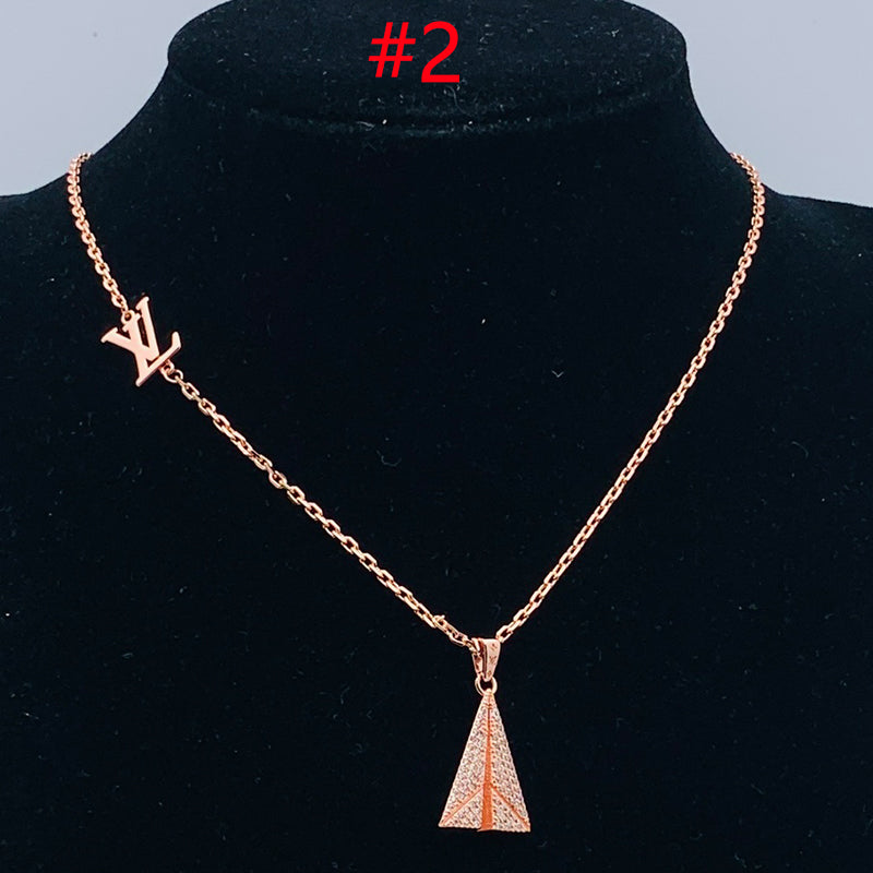 84E104XDE Stylish Necklaces