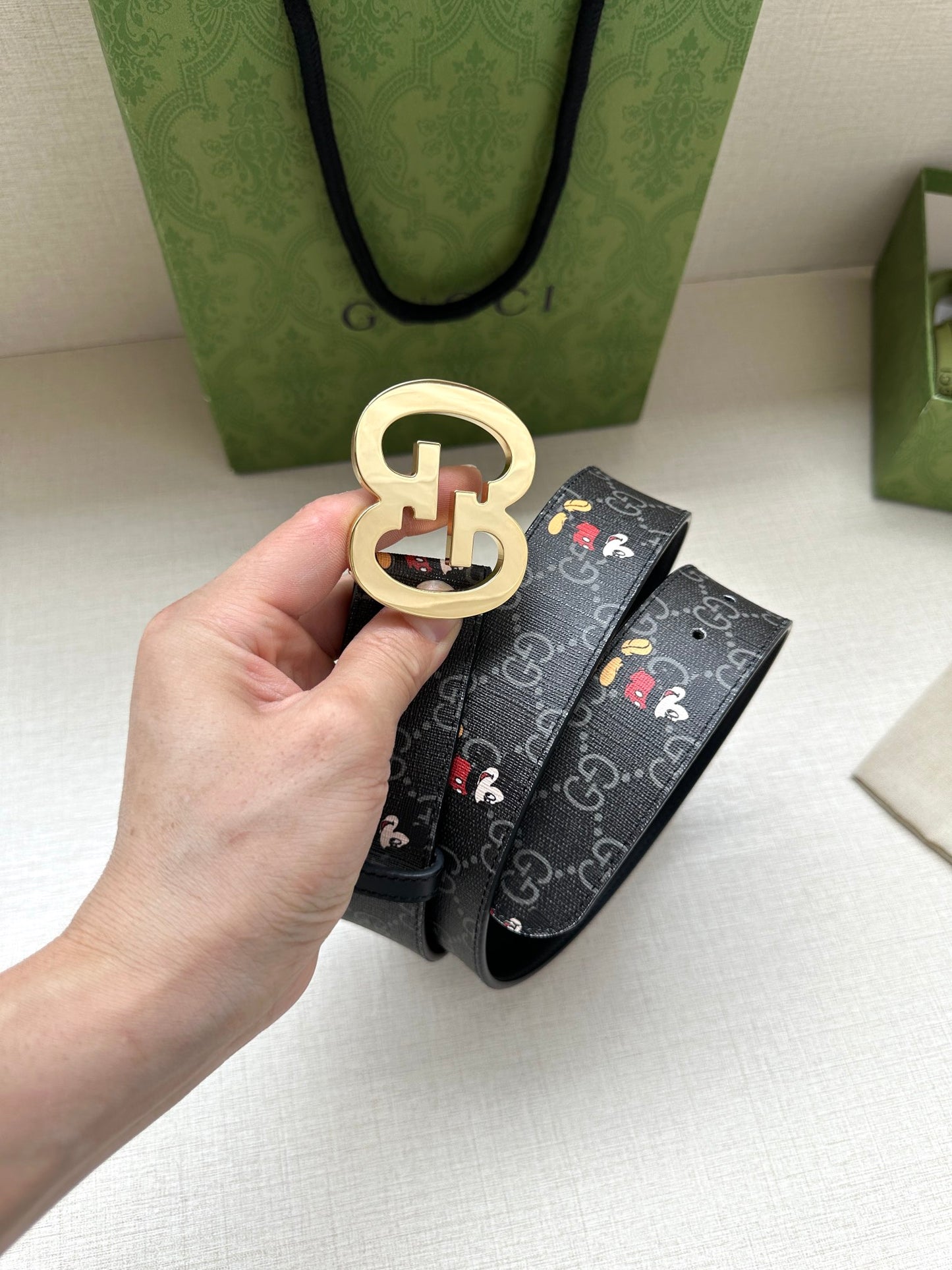 155RB229PDE Stylish  High quality belt With full package