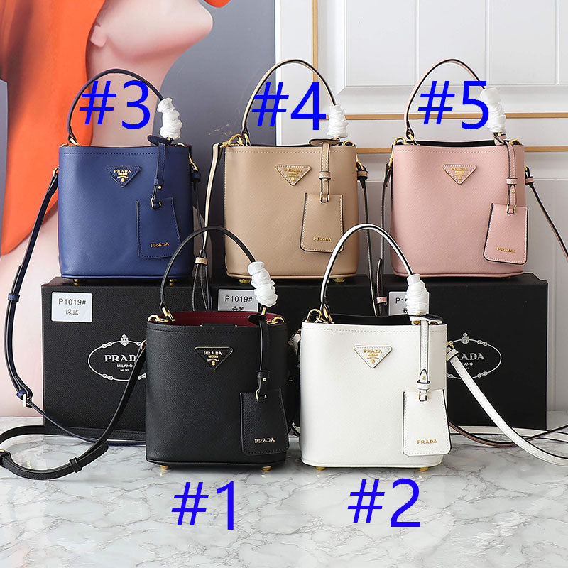 1WP102BDE Stylish leather bag