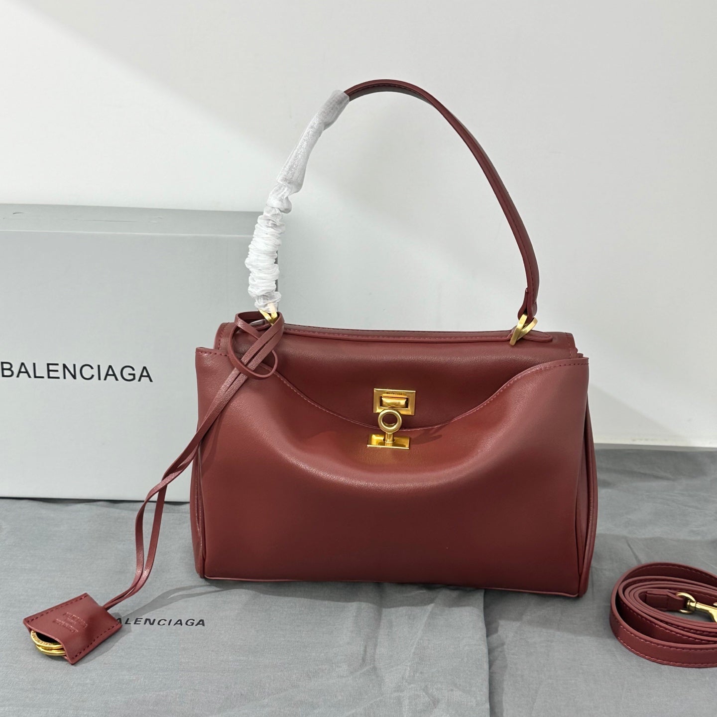 15XJ3BDE Stylish leather bag