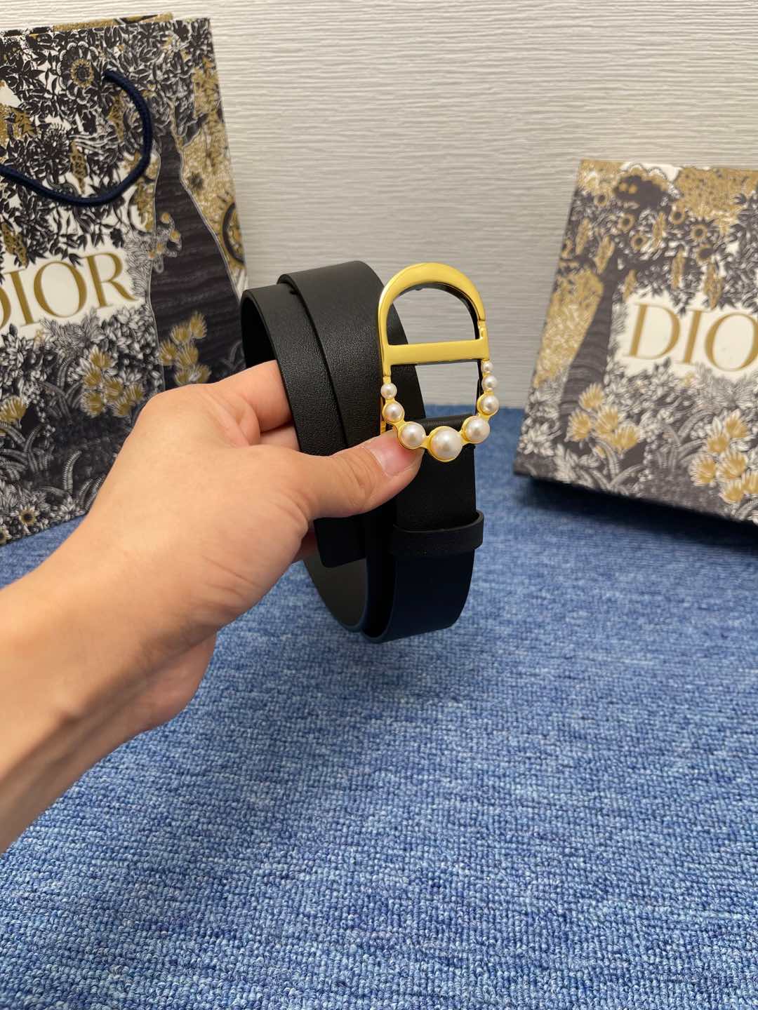 155RD200PDE Stylish  High quality belt With full package