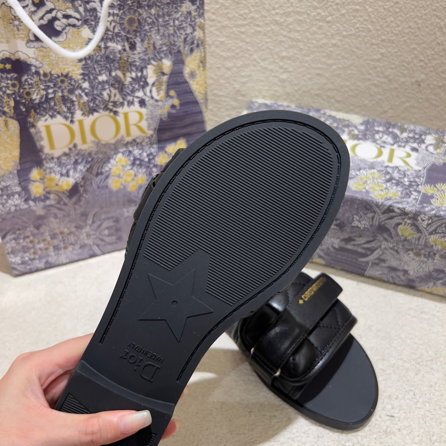 14D79ZDE Stylish Slippers