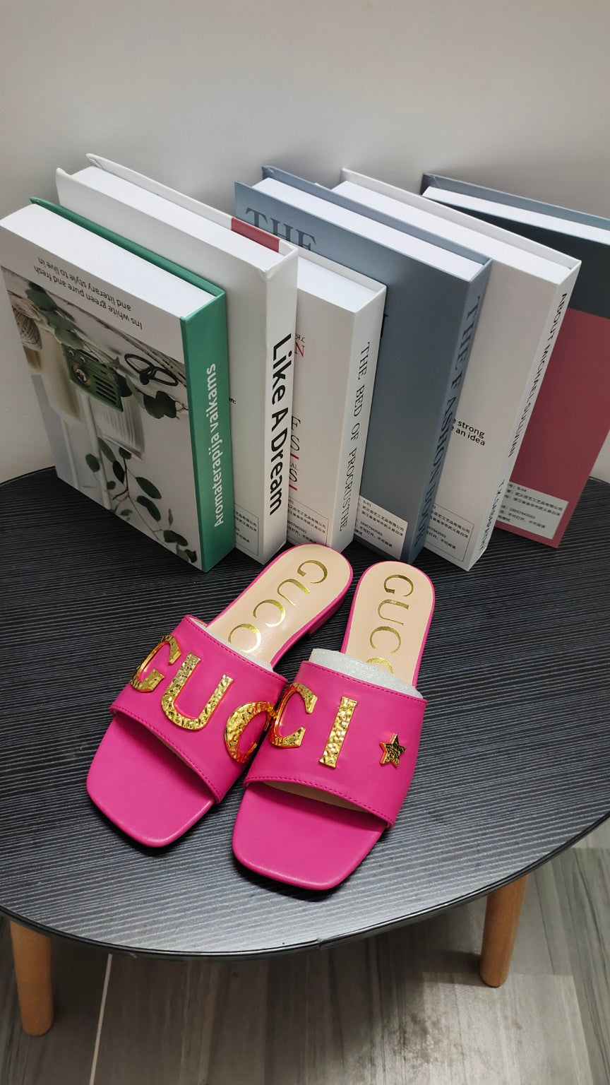 14B102ZDE Stylish slippers