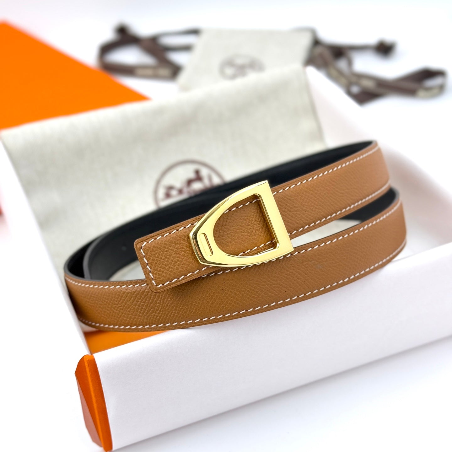 155RH232PDE Stylish  High quality belt With full package