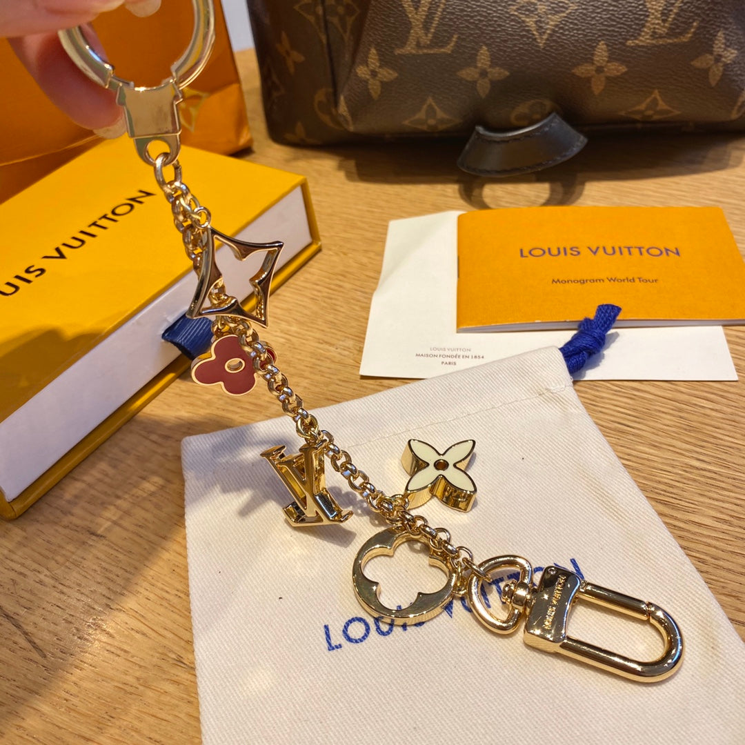1E17ADE Stylish Keychains