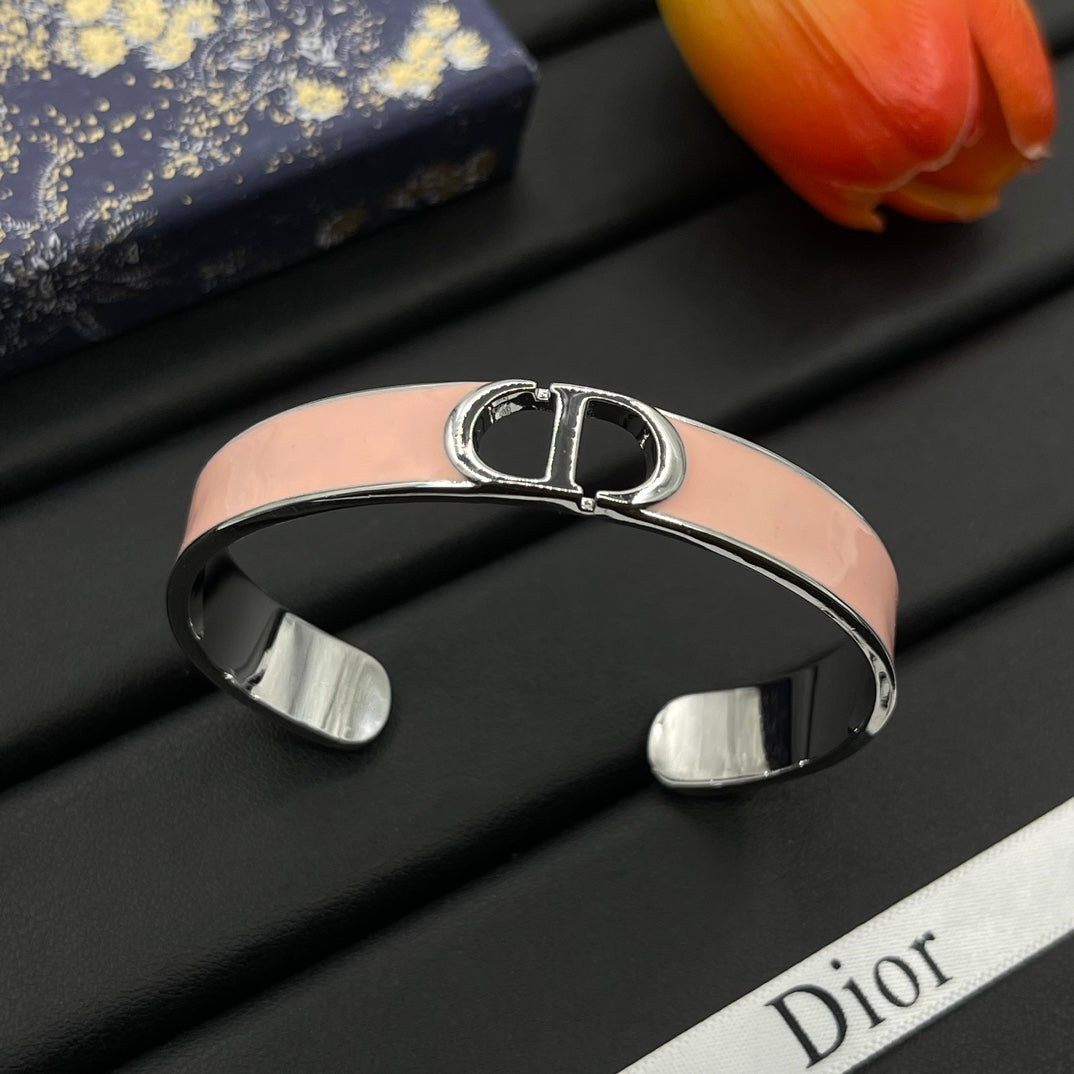 14D671KDE Stylish Bracelets