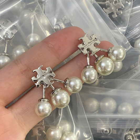 6XA19EDE Stylish Earrings