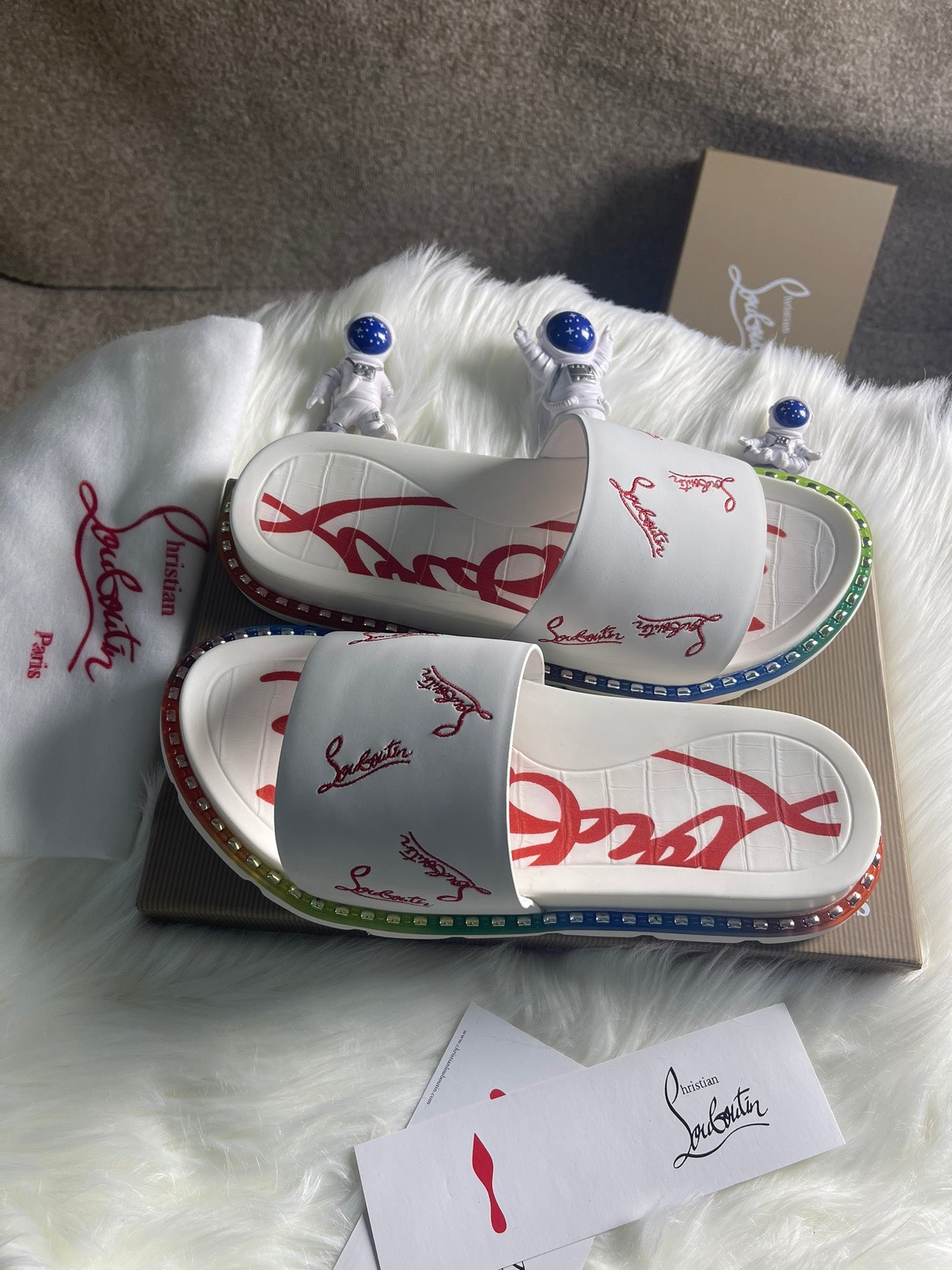 J4A25ZDE Stylish Slippers