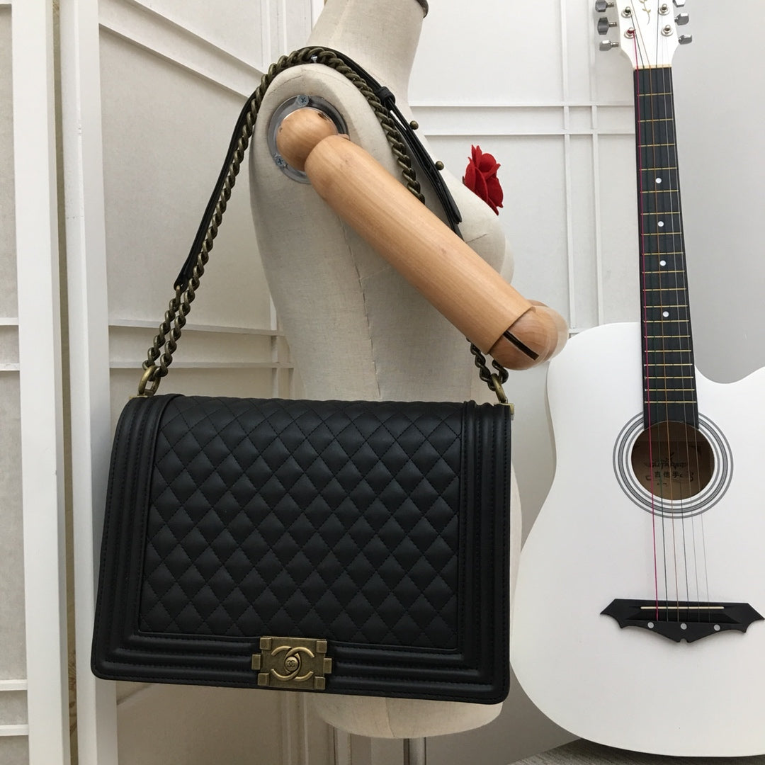 5C60BDE Stylish leather bag 