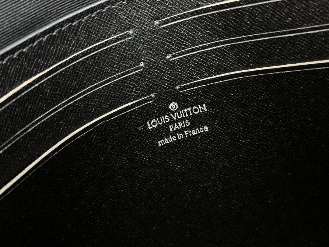 1XE395BDE Stylish leather bag