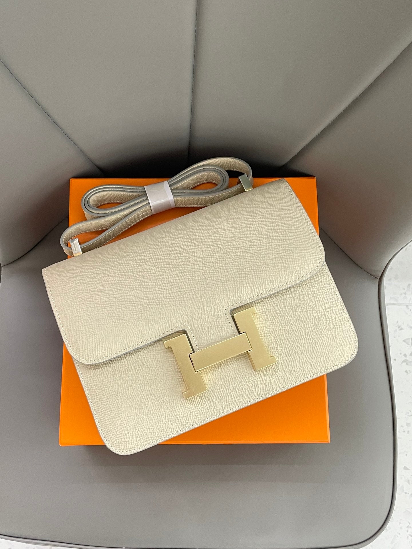 155NH65BDE Stylish leather bag